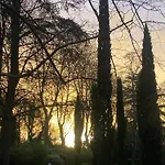 Les Jardins De Phidji Avec Entree Autonome Climatisation Neuve Et Parking Prive Gasthof Buzet-sur-Tarn