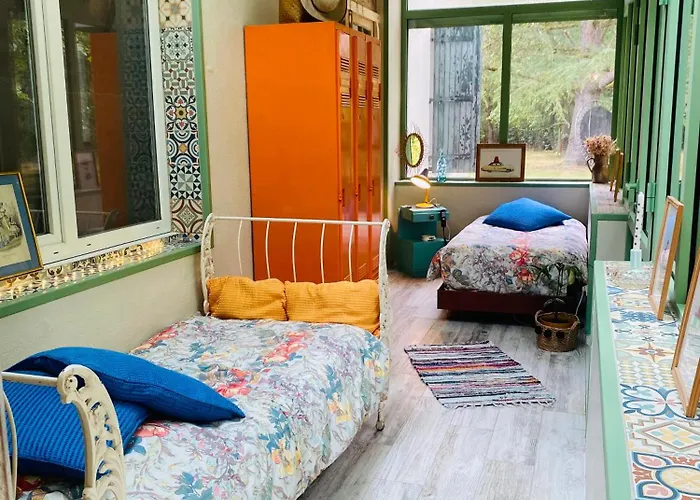 ゲストハウス Les Jardins De Phidji Buzet-sur-Tarn